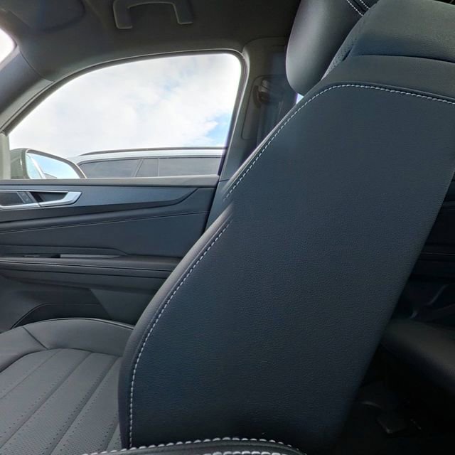 New 2026 Volkswagen Atlas Cross Sport SEL image 27