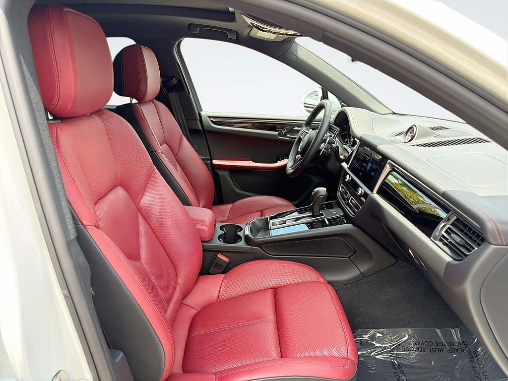 Used 2022 Porsche Macan AWD/4WD image 33