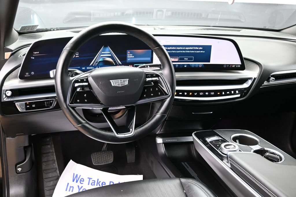 Used 2024 Cadillac Lyriq Sport AWD/4WD image 32