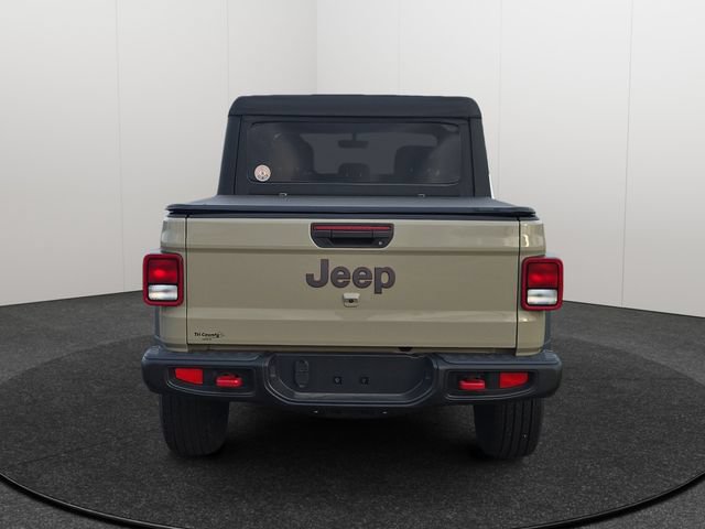 Used 2022 Jeep Gladiator Rubicon w/ Cold Weather Group AWD/4WD image 7