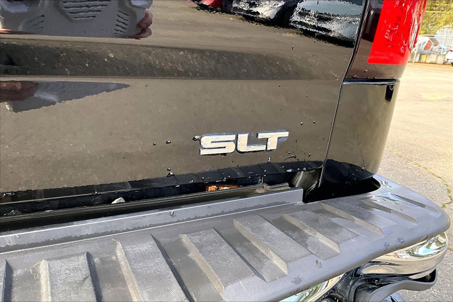 Used 2015 GMC Sierra 1500 SLT w/ SLT Preferred Package AWD/4WD image 23