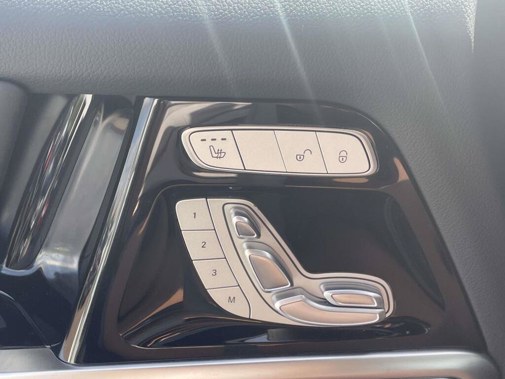 Used 2026 Mercedes-Benz G 550 image 32