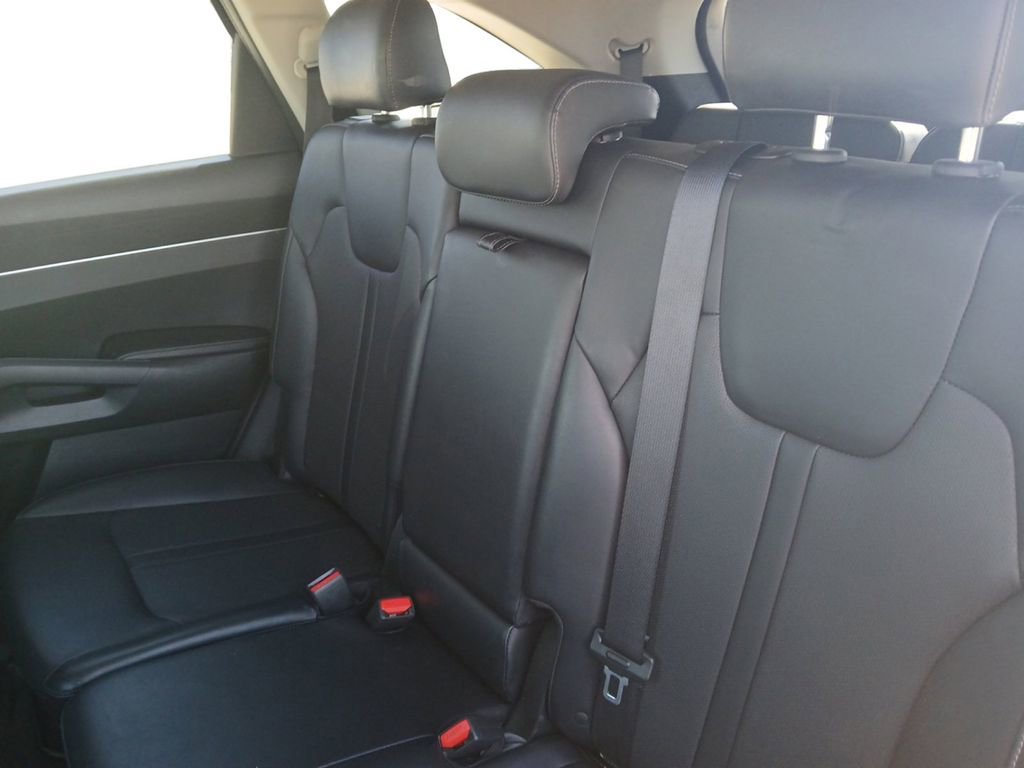 Used 2021 Kia Sorento S w/ Panoramic Sunroof Package image 15