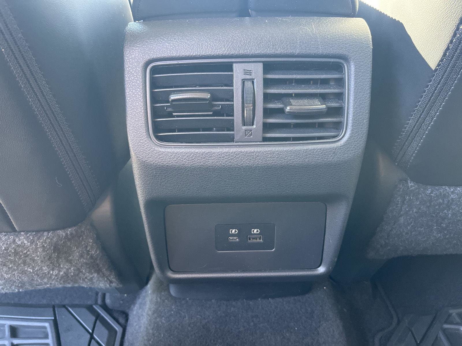 Used 2023 Nissan Rogue SV w/ SV Premium B Package image 15