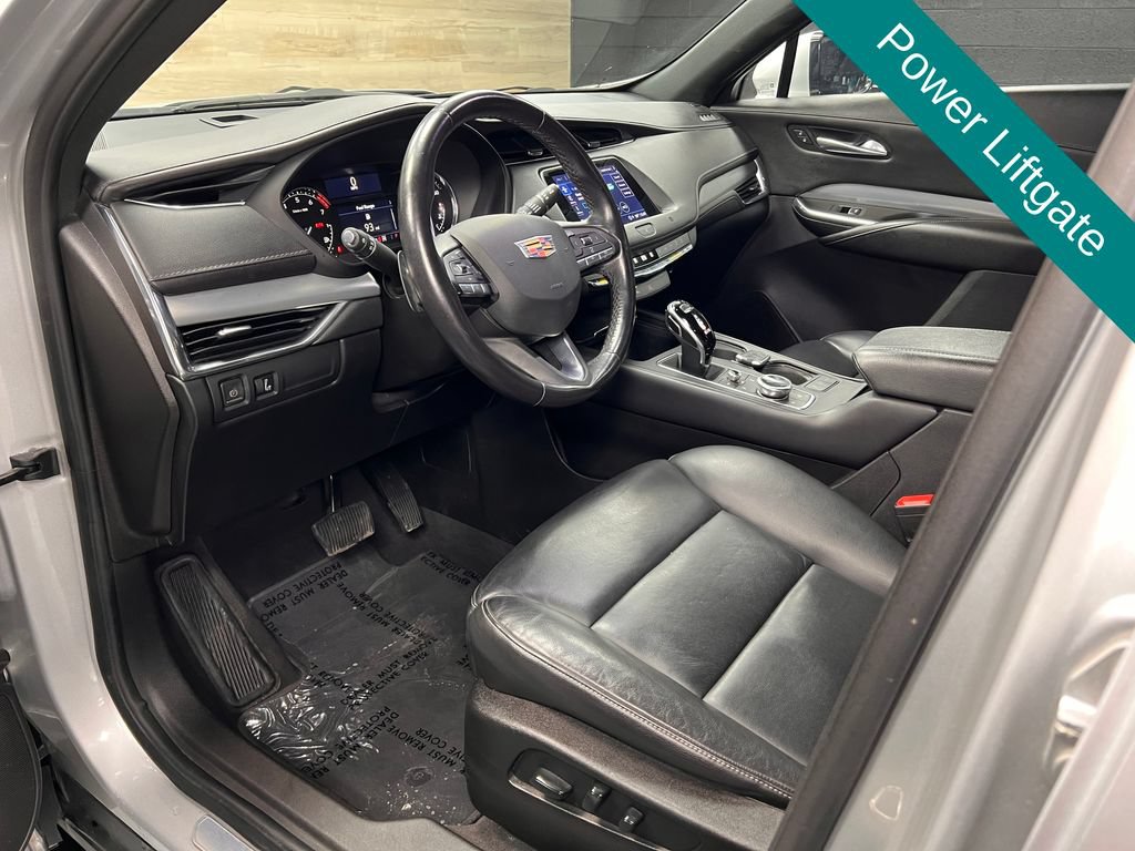 Used 2021 Cadillac XT4 Premium Luxury AWD/4WD image 4
