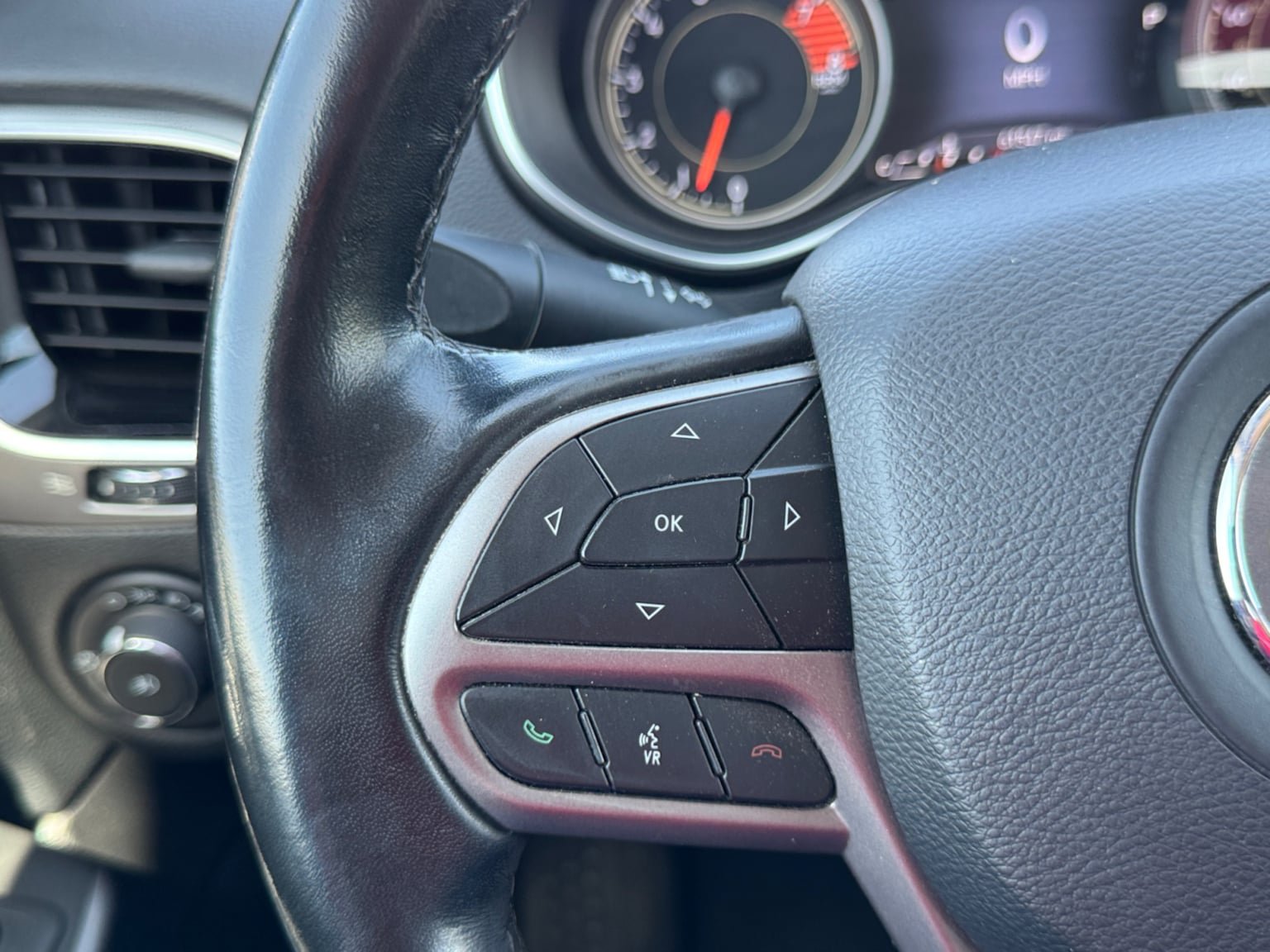 Used 2021 Jeep Cherokee Limited AWD/4WD image 22