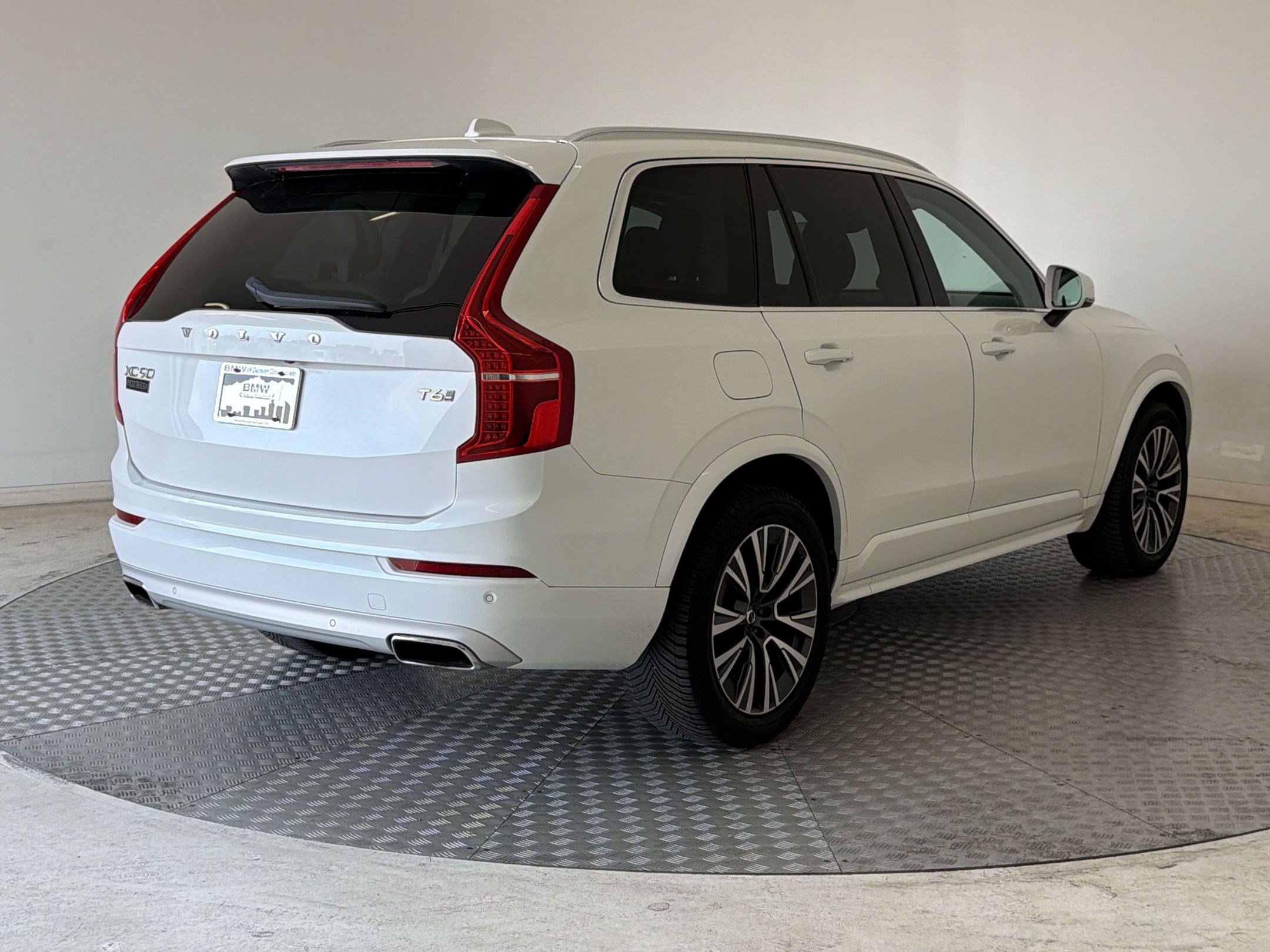 Used 2021 Volvo XC90 T6 Momentum AWD/4WD image 9