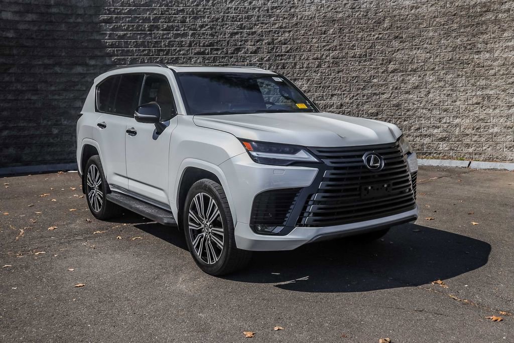 Used 2024 Lexus LX 600 4WD w/ Appearance Package image 2