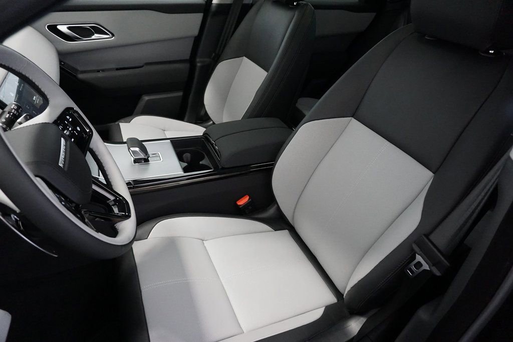 Used 2025 Land Rover Range Rover Velar S image 20