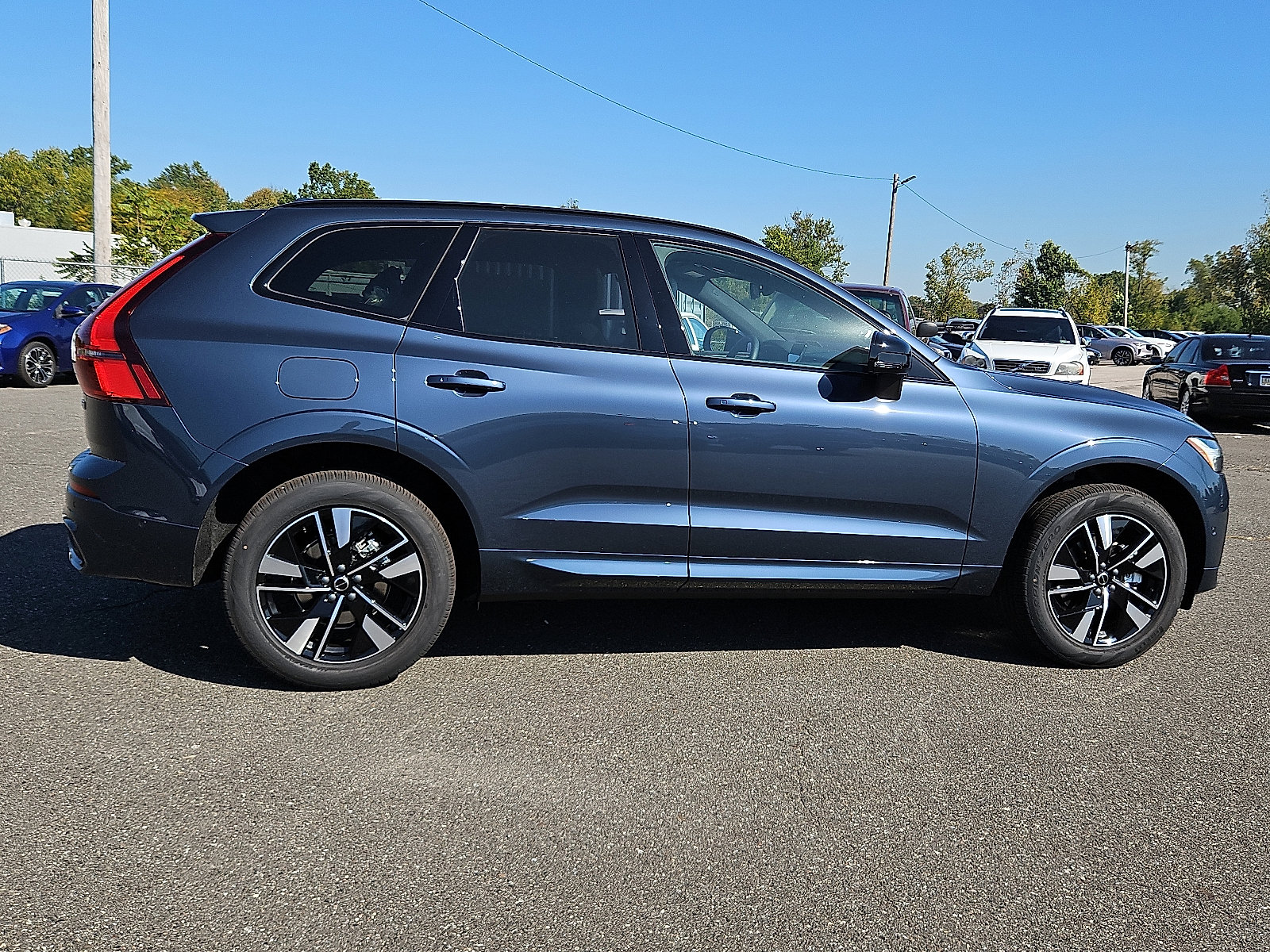 New 2026 Volvo XC60 B5 Plus w/ Protection Package Premier image 6