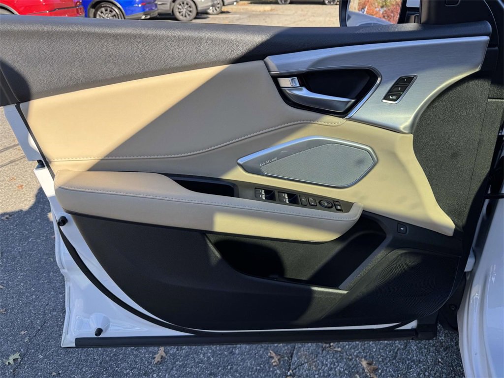 Certified 2024 Acura RDX w/ Technology Package image 32