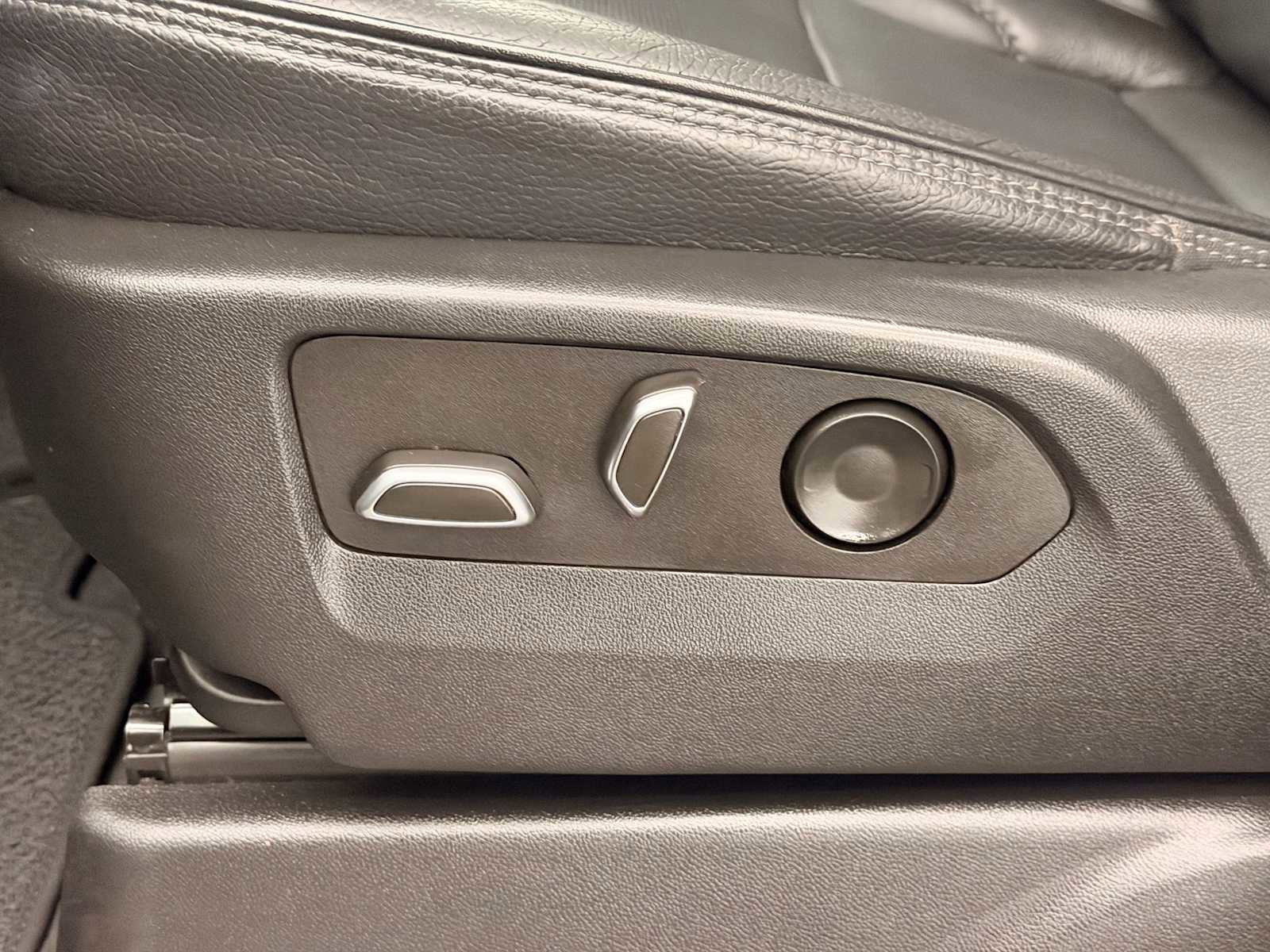 Used 2023 GMC Yukon Denali image 20