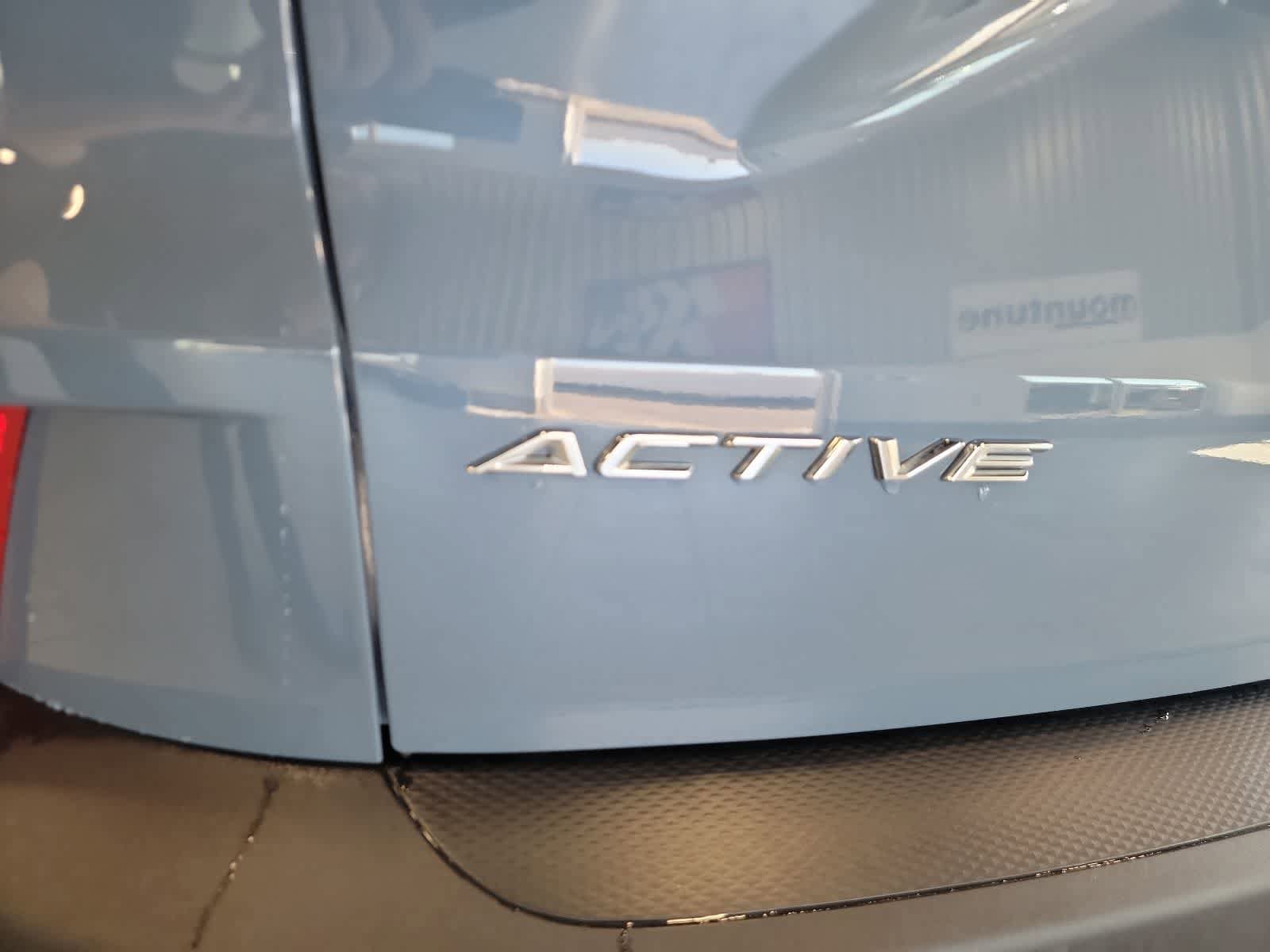 Used 2023 Ford Escape Active w/ Cold Weather Package FWD image 8
