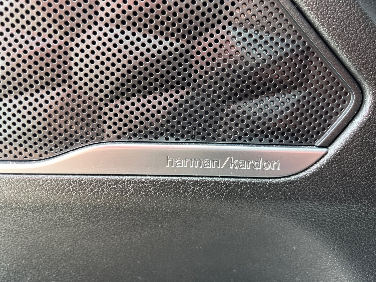 Used 2023 Hyundai Santa Fe Limited AWD/4WD image 18