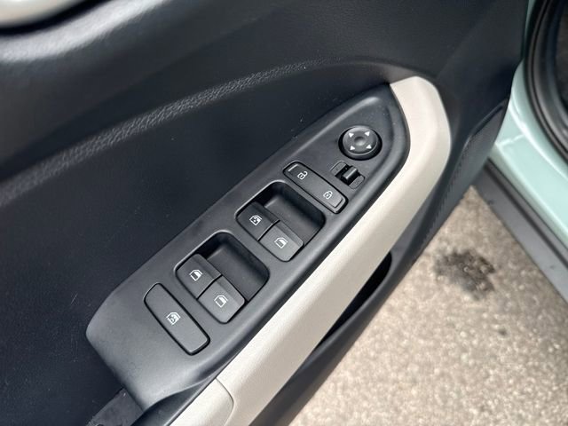 Certified 2026 Hyundai Venue SEL image 11