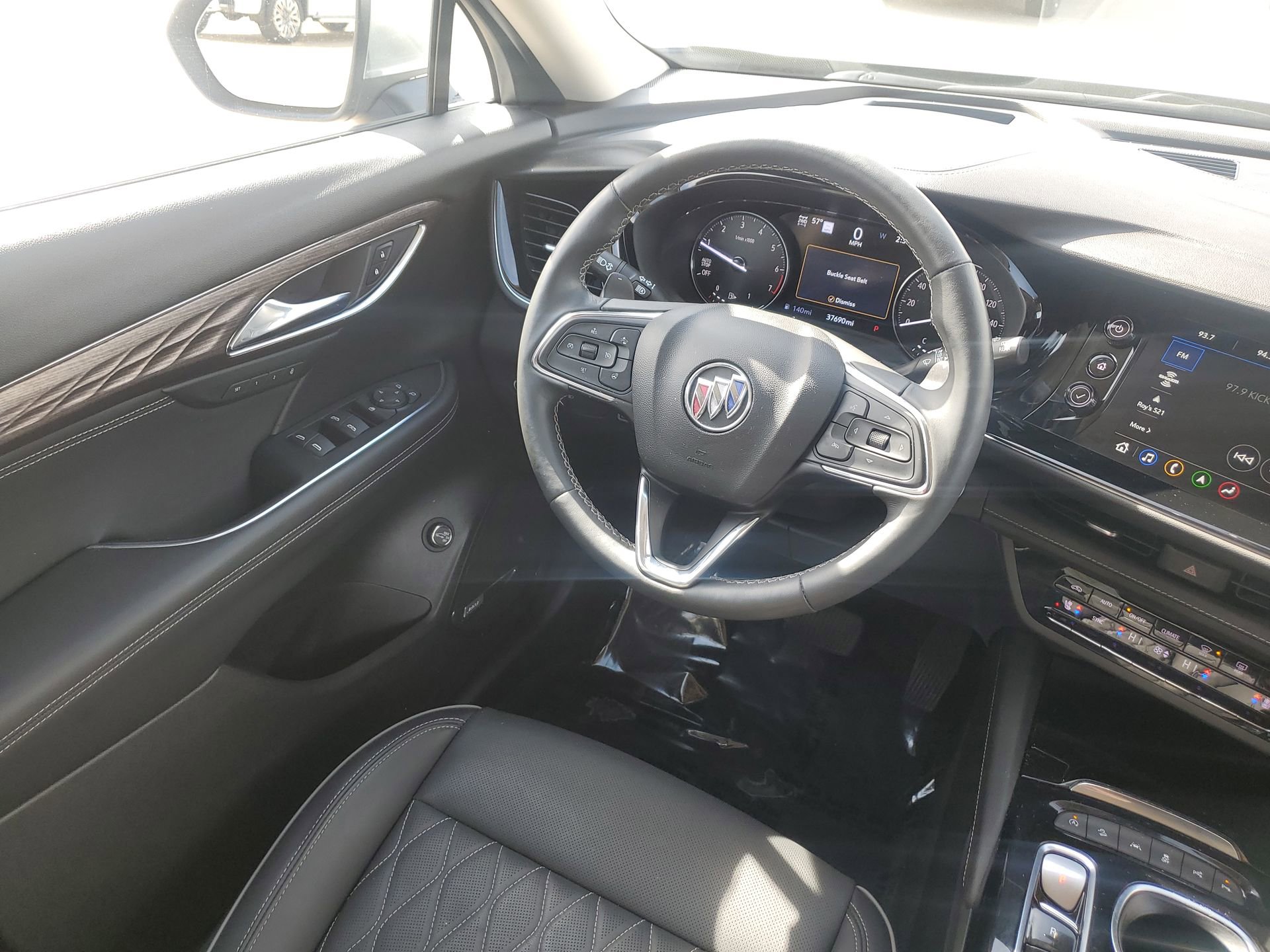 Used 2023 Buick Envision Avenir image 17