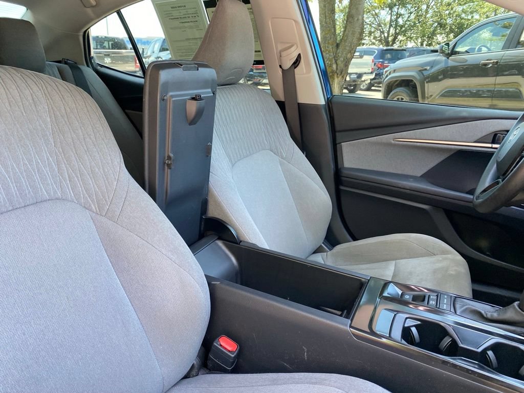 Used 2025 Toyota Camry LE w/ Convenience Package FWD image 39