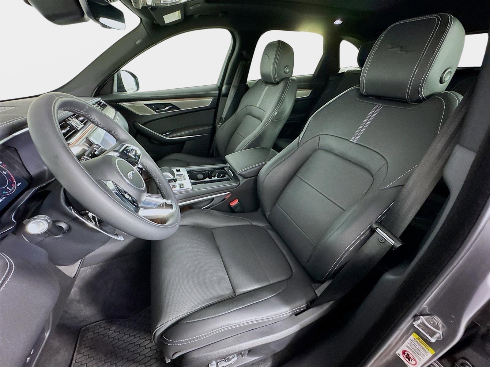Used 2026 Jaguar F-PACE R-Dynamic S AWD/4WD image 11