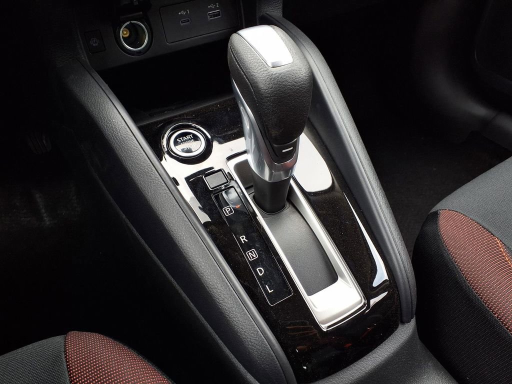 New 2025 Nissan Versa SR w/ Trunk Package image 15