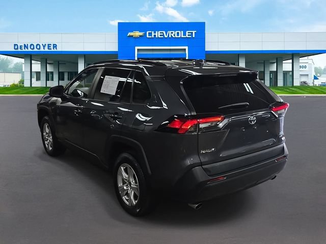 Used 2021 Toyota RAV4 XLE w/ Convenience Package AWD/4WD image 10