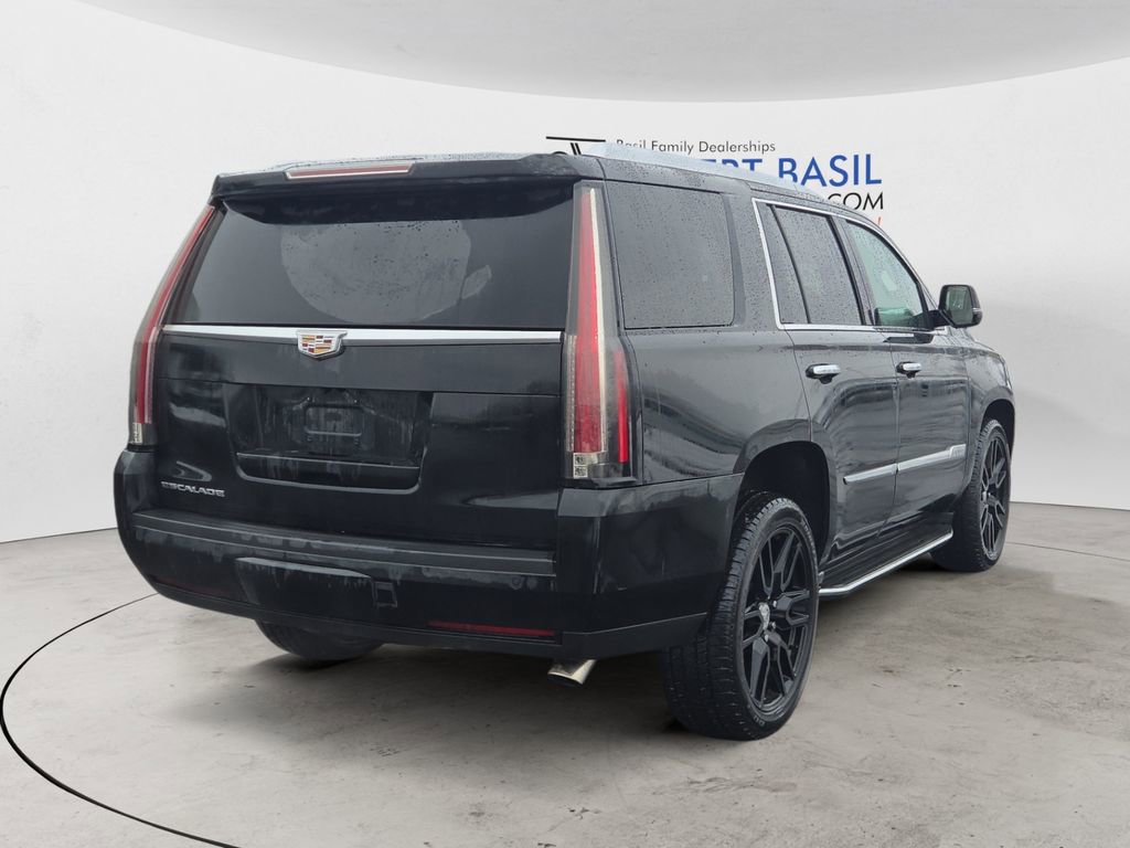 Used 2016 Cadillac Escalade Luxury image 5