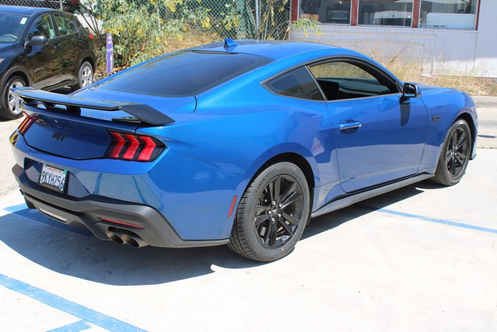 Used 2024 Ford Mustang GT RWD image 4