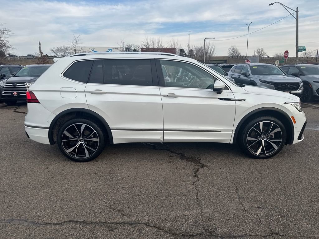Used 2022 Volkswagen Tiguan SEL R-Line image 10
