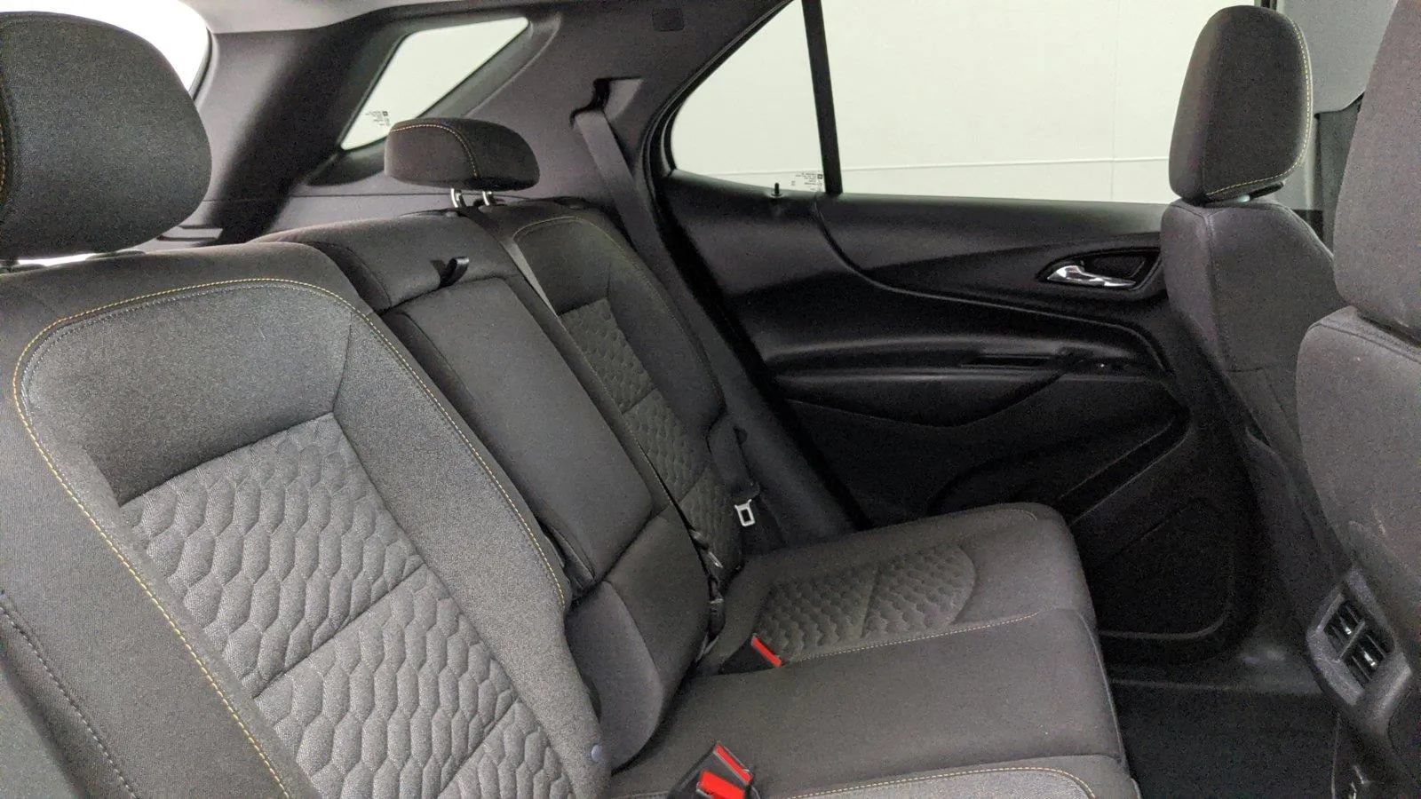 Used 2020 Chevrolet Equinox LT FWD image 49