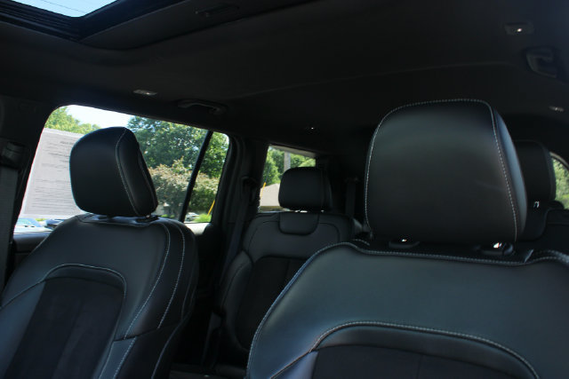 Used 2023 Jeep Grand Cherokee L Laredo AWD/4WD image 14