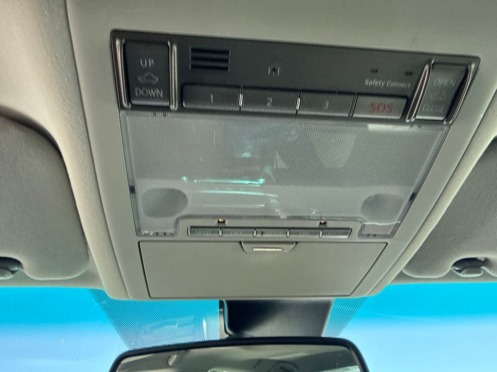 Used 2010 Lexus LS 460 RWD image 24