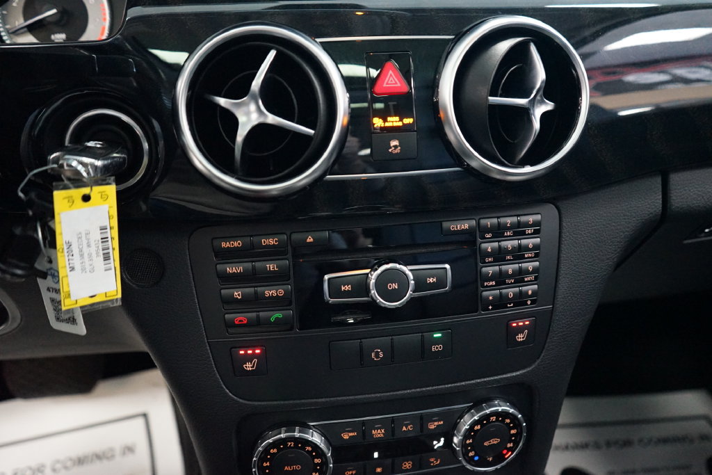 Used 2015 Mercedes-Benz GLK 350 4MATIC image 35