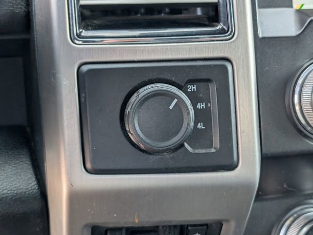Used 2021 Ford F450 Platinum w/ FX4 Off-Road Package image 31