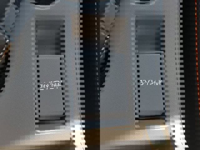 New 2025 Subaru Crosstrek 2.5i Limited w/ Popular Package #4A image 32