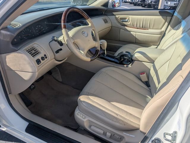 Used 2004 Toyota Avalon XLS FWD image 10