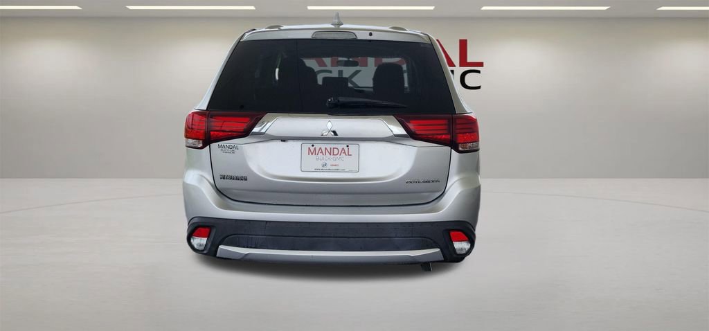 Used 2018 Mitsubishi Outlander ES FWD image 6