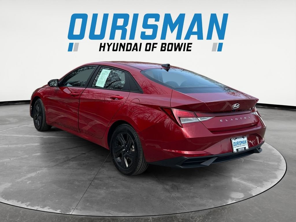 Used 2023 Hyundai Elantra SEL image 4