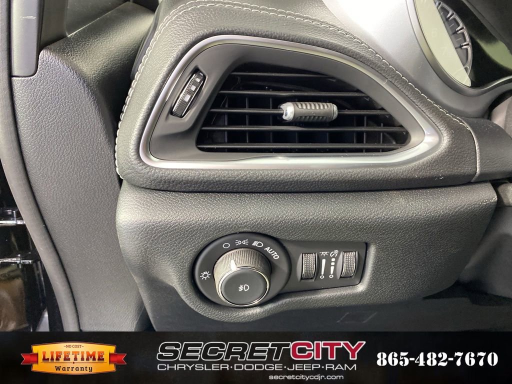 New 2026 Chrysler Pacifica Limited w/ S Appearance Package image 15