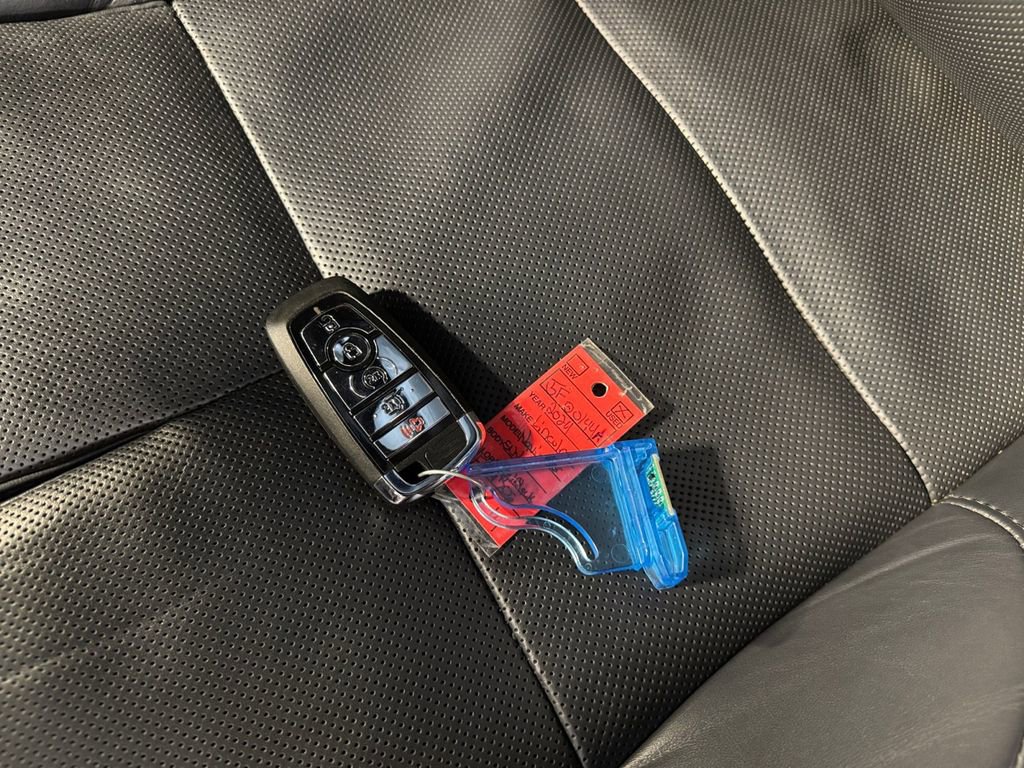 Used 2024 Lincoln Navigator Reserve image 32