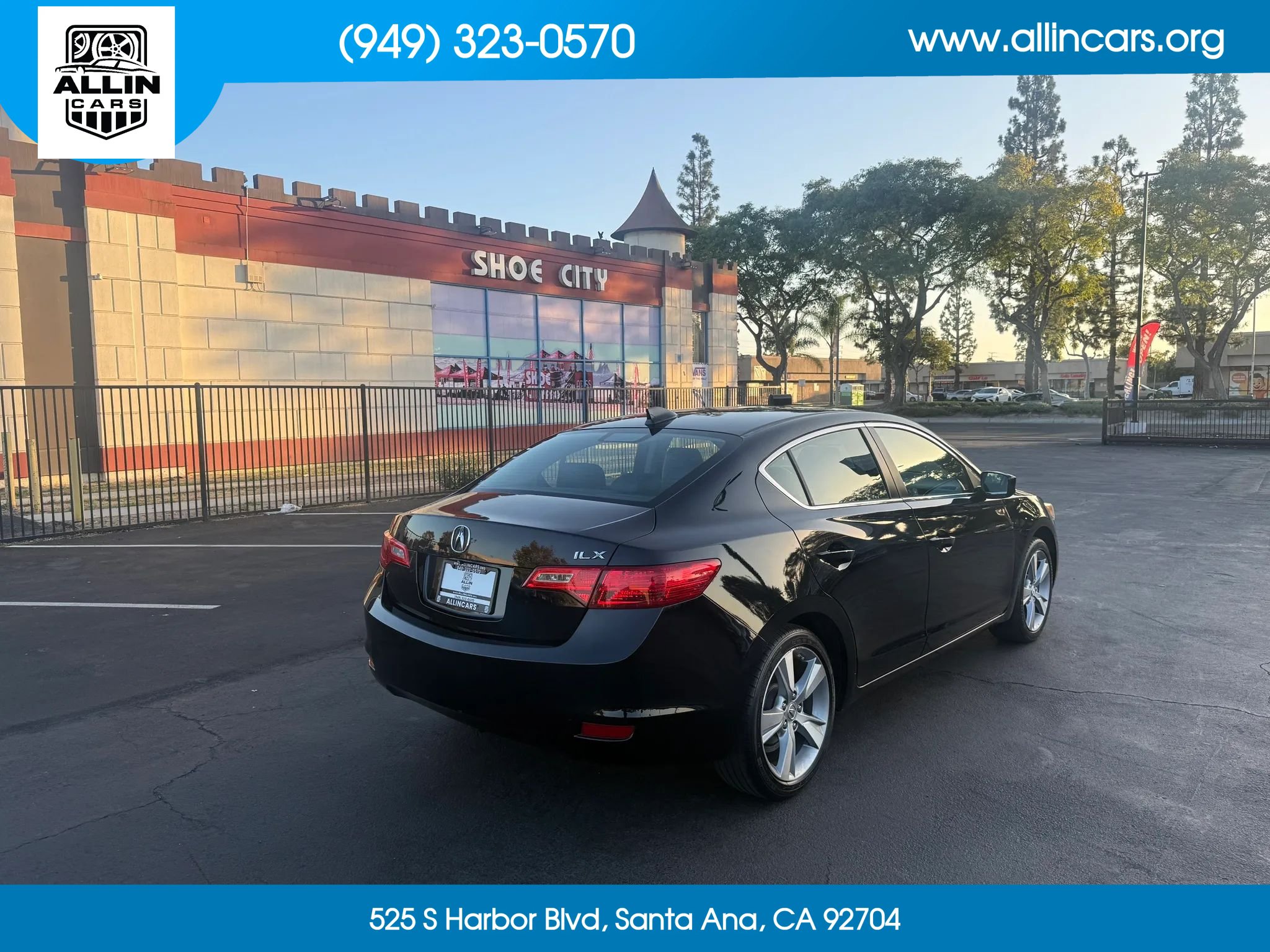 Used 2013 Acura ILX w/ Premium Package FWD image 4