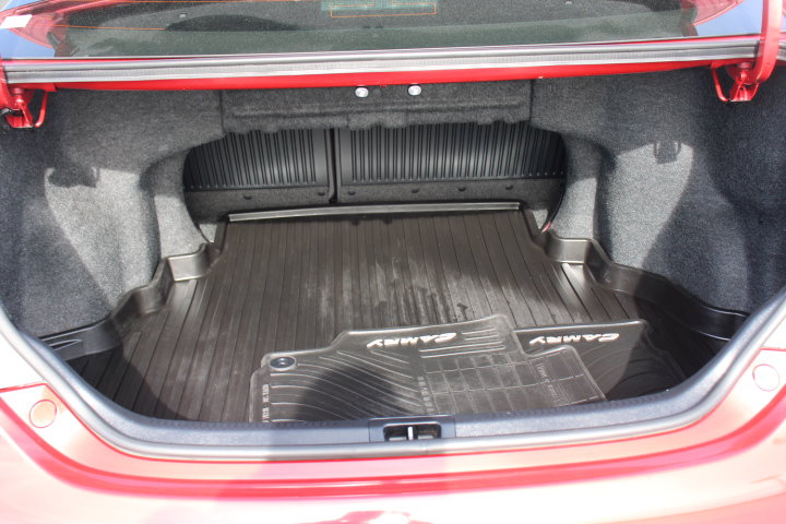 Used 2014 Toyota Camry SE image 15