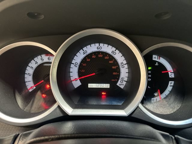 Used 2015 Toyota Tacoma PreRunner w/ SR5 Package RWD image 28