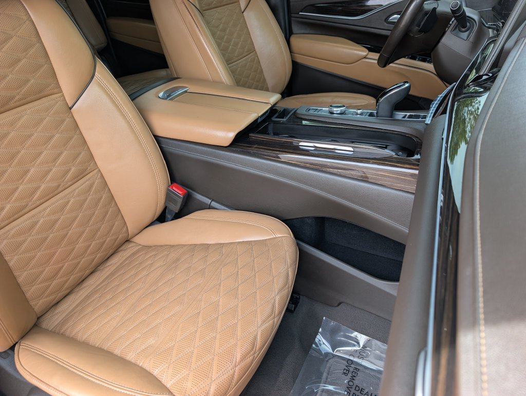 Used 2021 Cadillac Escalade ESV Sport AWD/4WD image 22