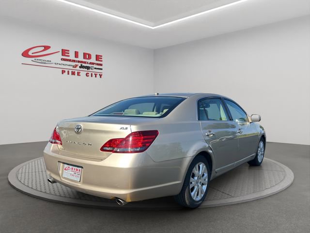 Used 2009 Toyota Avalon XLS image 6