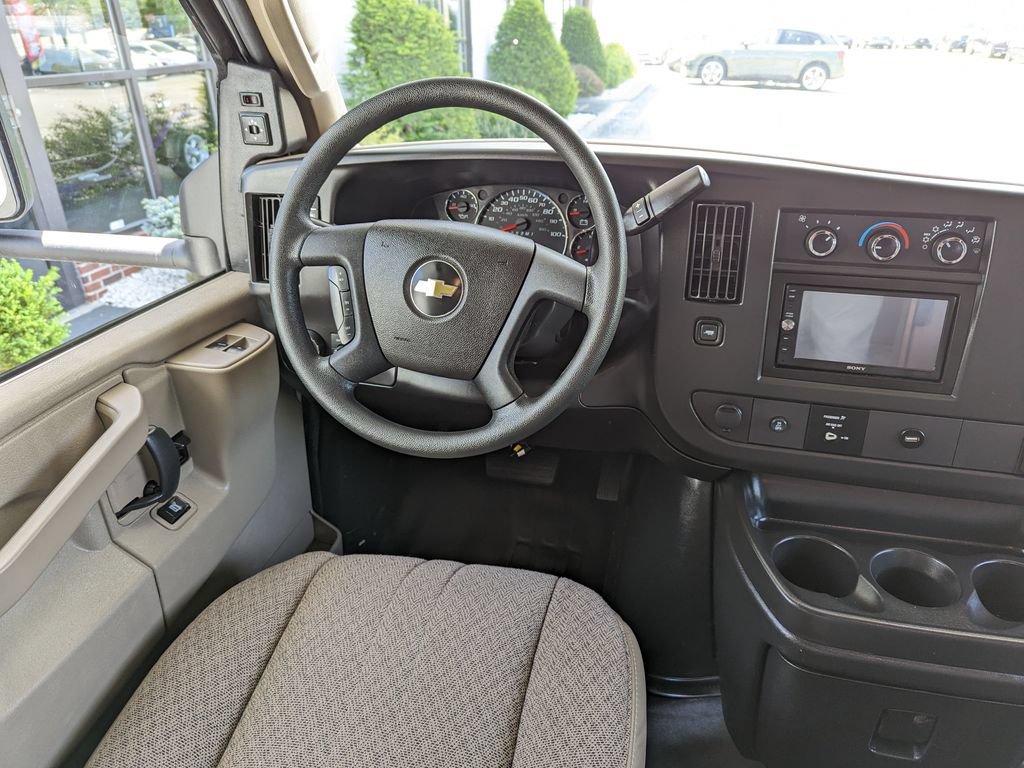 Used 2019 Chevrolet Express 4500 w/ RV Package RWD image 33