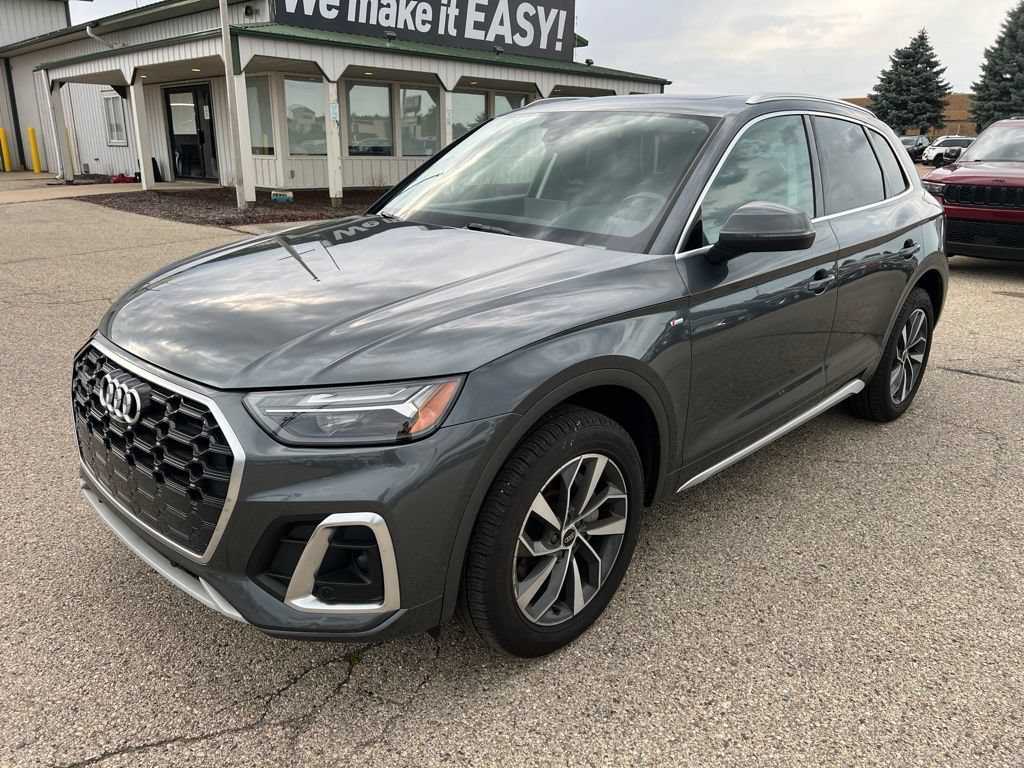 Used 2023 Audi Q5 2.0T Premium Plus w/ Premium Plus Package AWD/4WD image 3