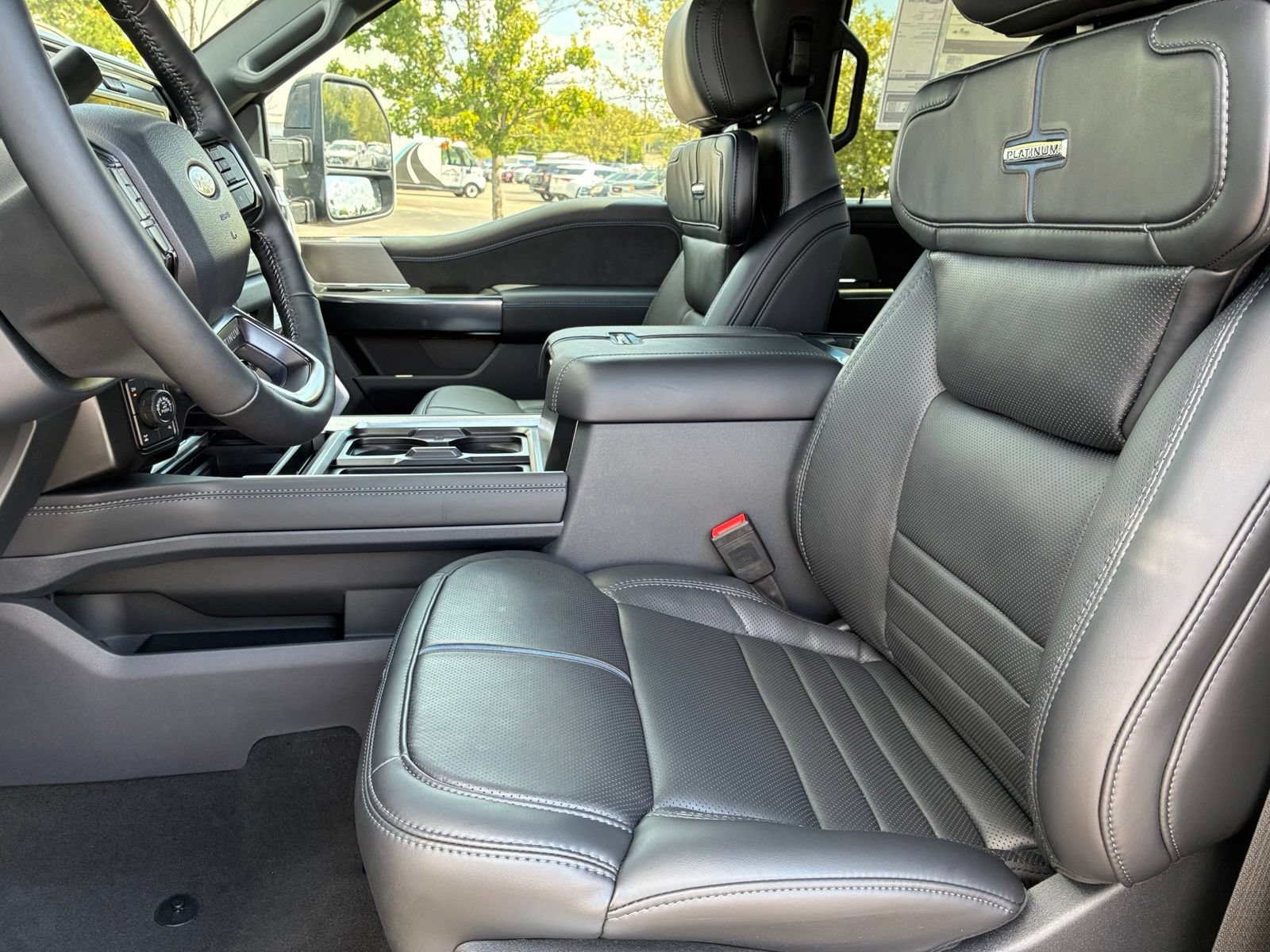 New 2027 Ford F250 Platinum w/ Tremor Off-Road Package AWD/4WD image 13