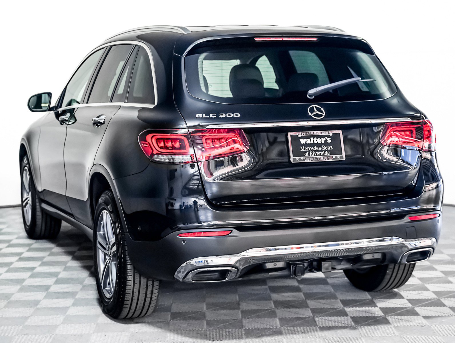 Certified 2022 Mercedes-Benz GLC 300 image 2