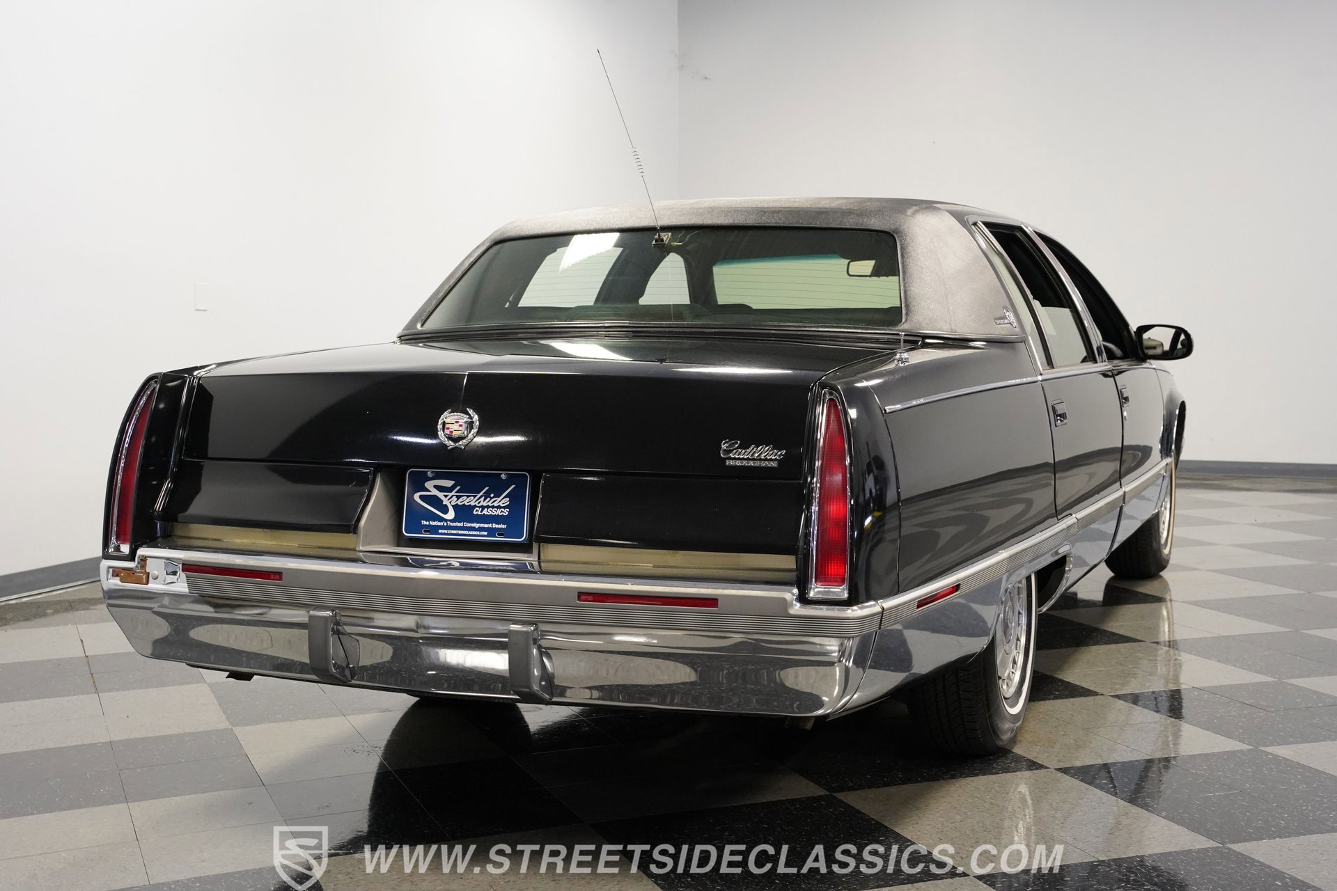Used 1995 Cadillac Fleetwood Brougham RWD image 12