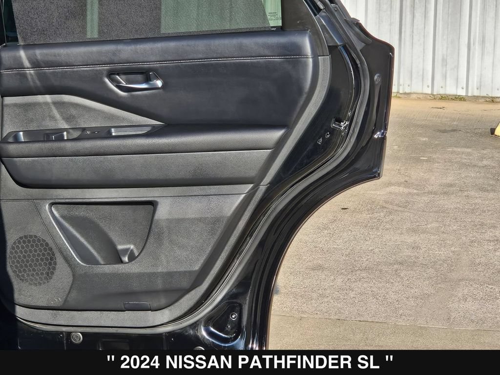 Used 2024 Nissan Pathfinder SL w/ SL Premium Package FWD image 30
