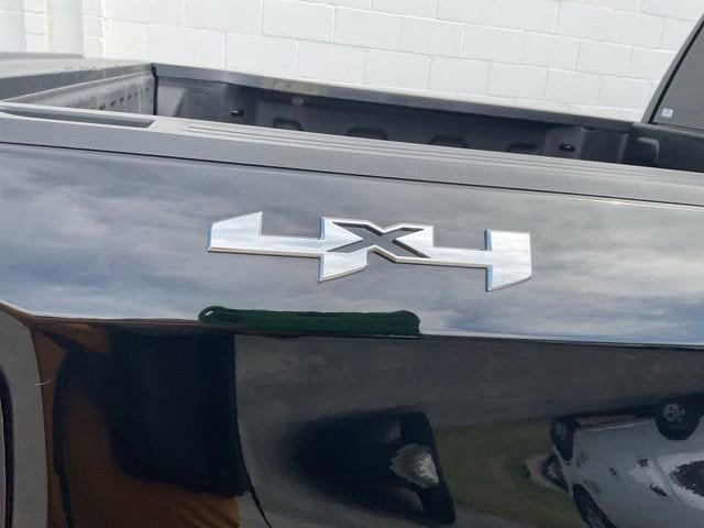 Used 2024 GMC Sierra 1500 Elevation image 12